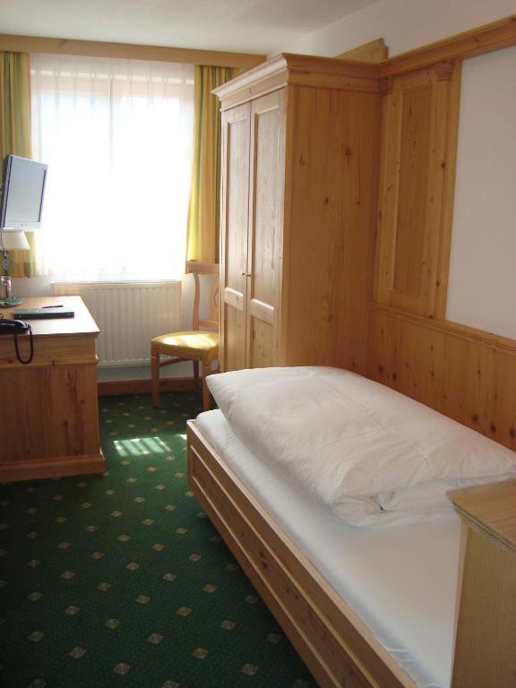 Gasthof & Hotel Jaegerwirt Aufhofen Ruang foto
